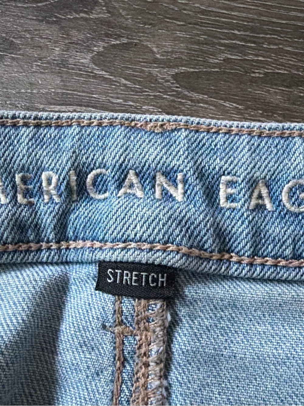 American Eagle Light Blue Denim Jeans with Metal Button Detail - Picture 6 of 6